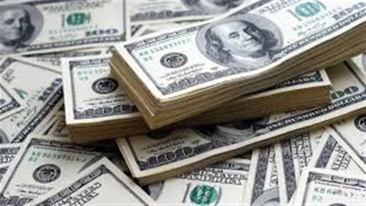تحركات مفاجئة.. سعر الدولار مقابل الجنيه المصري في تعاملات الخميس 22 يناير 2026